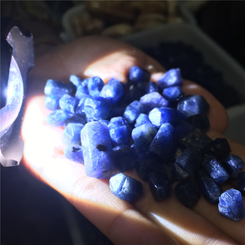 

100g Rare natural raw sapphire for making jewelry blue corundum natural special precious stones and minerals Rough Gemstone Specimen