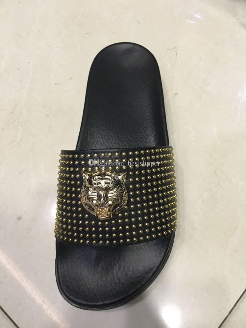 

Hot Sale Men Casual Slide Slippers Mens Beach Rubber Sandals Male Slip-On Slipper Summer Striped Sandal Outdoor Leather Shoes Slippers, Black