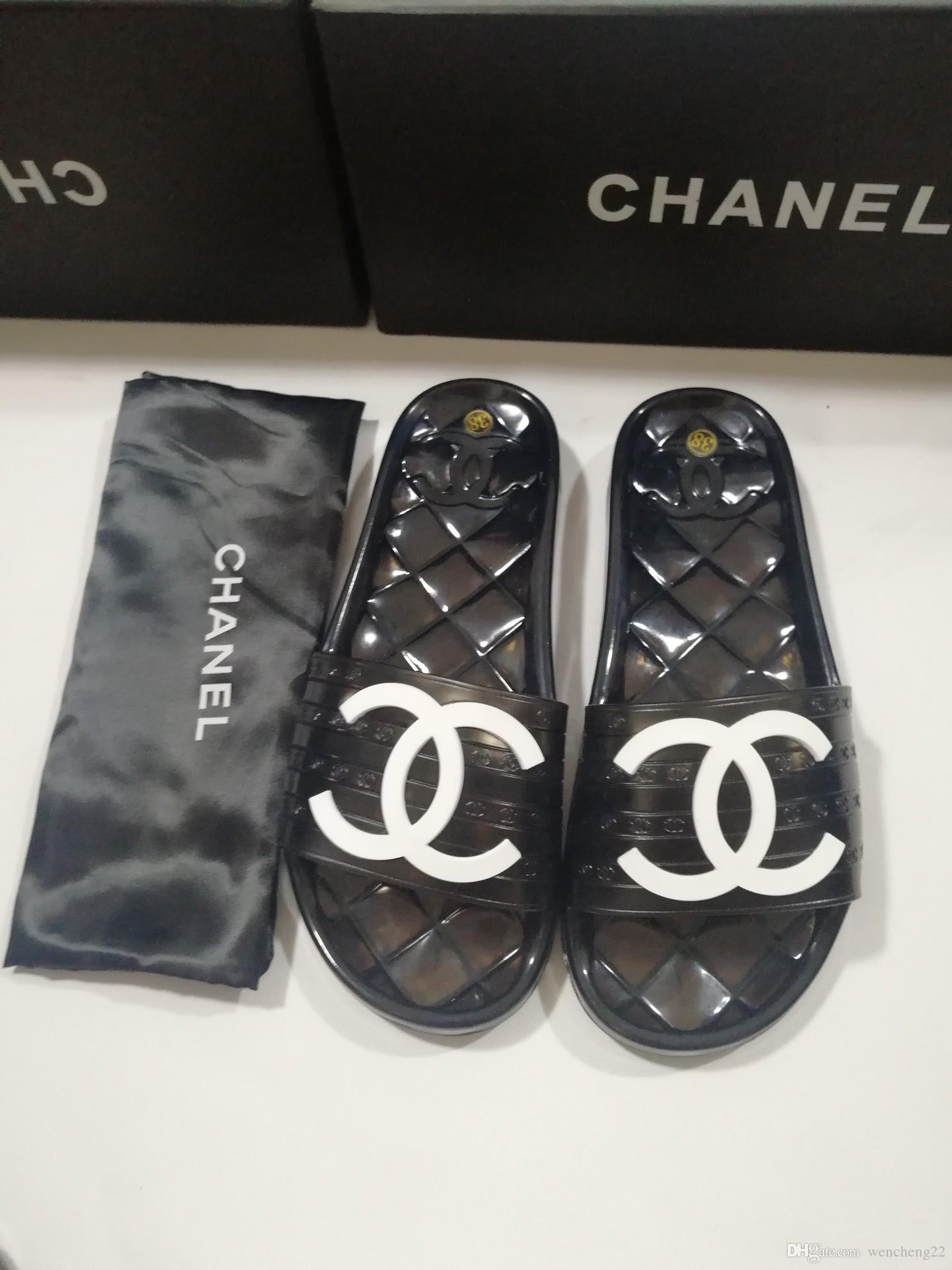 claquette transparente chanel