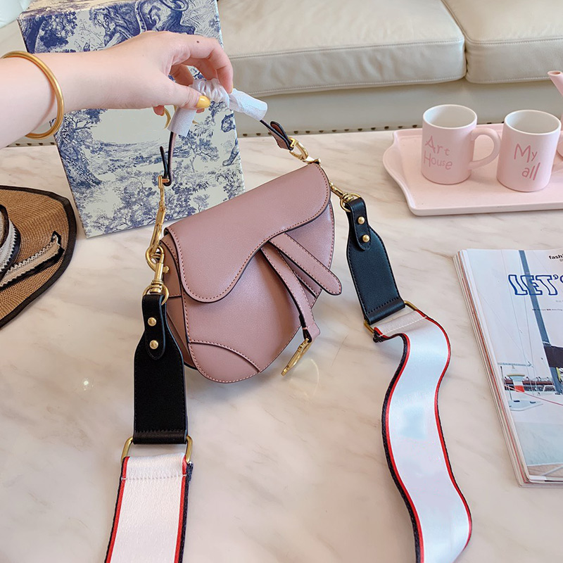 

Luxury Classic Fashion Sliding Handle Handbag Love Heart Chain Bag Designer Shoulder Bag Genuine Leather Lady Messenger Crossbody Purse, Black-black hardware