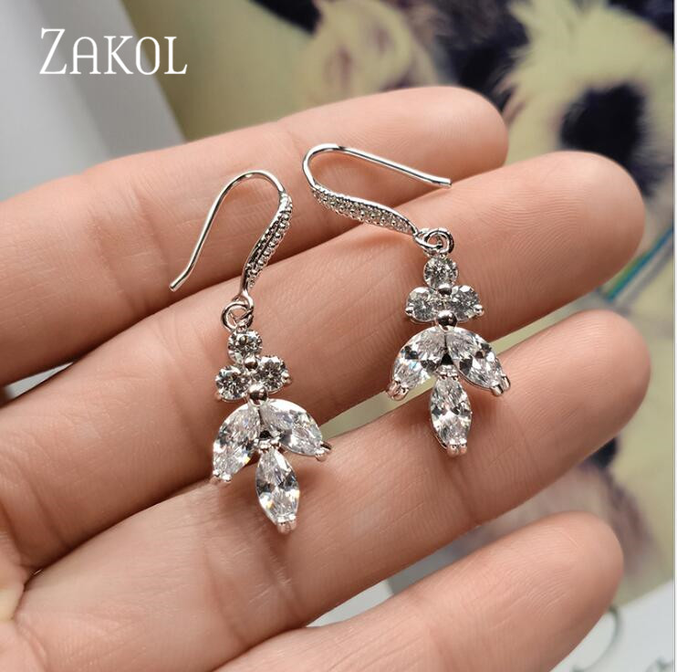 Chapado en Platino De Lujo Marquesa Cristal Flor Diamante CZ Aretes Boda