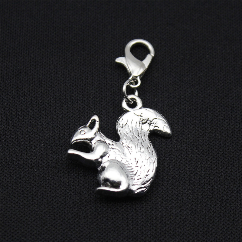 10 Lamp charms antique silver tone P137