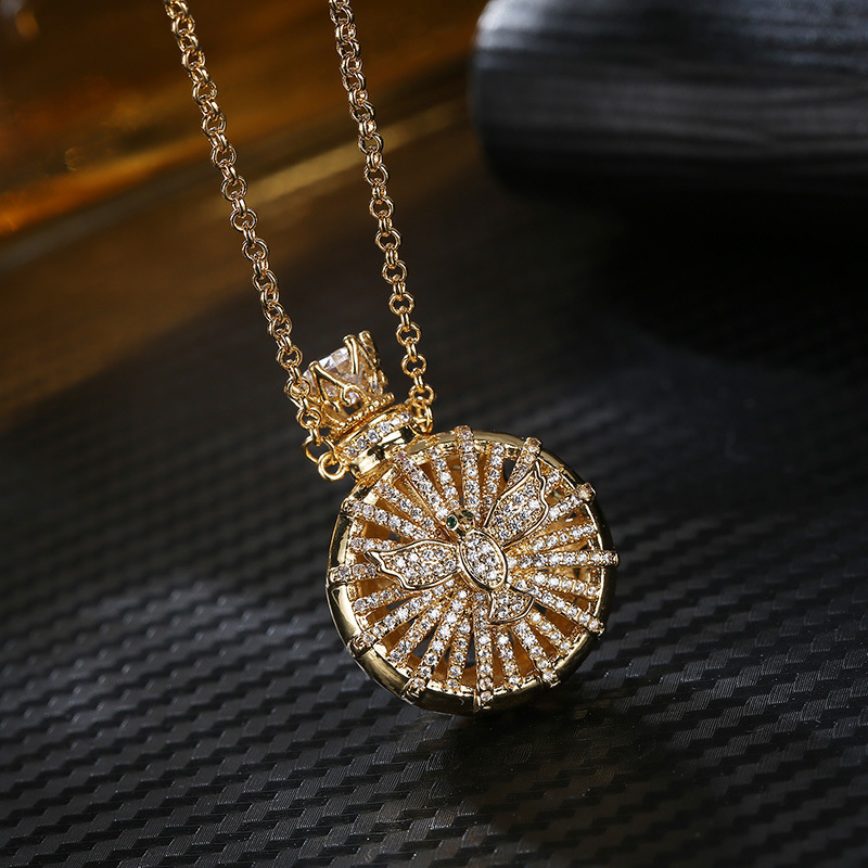 

Silver Love Jewelry Hollow Out perfume Bottle Essential Oil Diffuser Necklace Women Gold Pingente Necklaces & Pendants