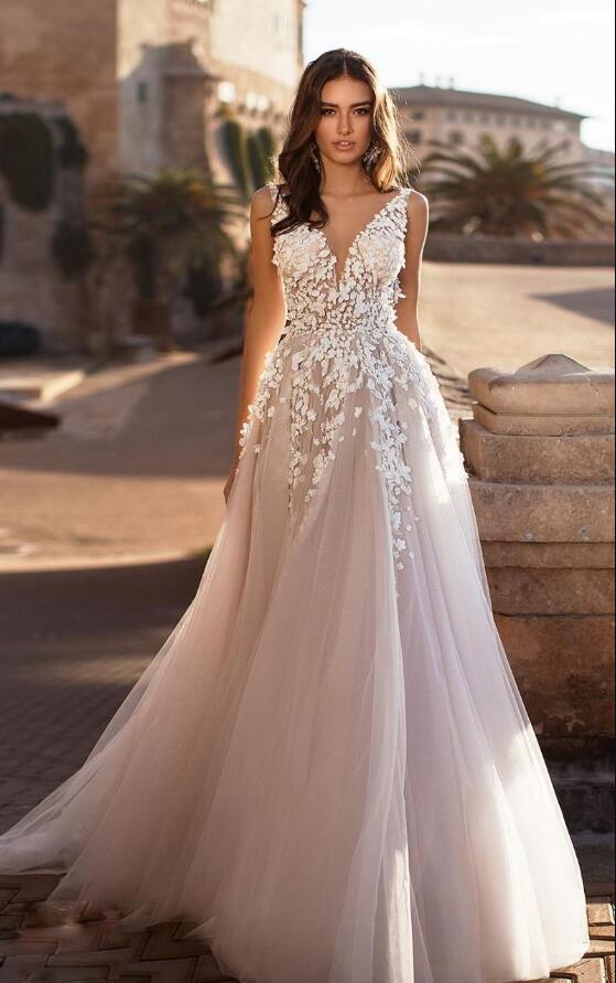 

2019 Deep V Neck Beach Wedding Dresses Sexy Backless 3D Floral lace Appliqued Lace Bridal Gowns Sweep Train Tulle vestido de novia, Light sky blue