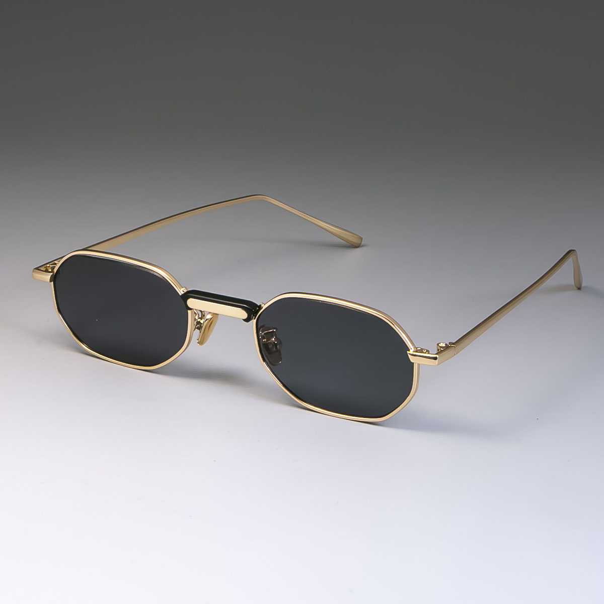 

Steam Punk Sunglasses Metal Small Men Women Fashion Shades UV400 Vintage Glasses
