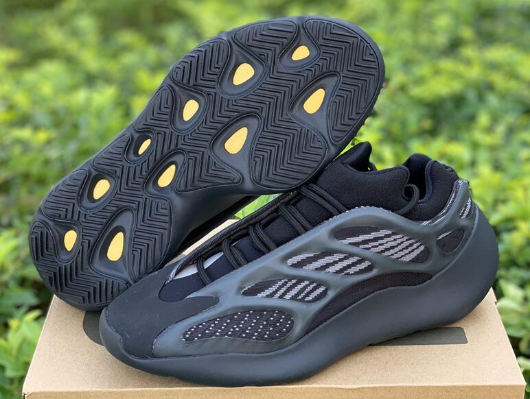 Runner unisex Sneakers Running Shoes 700 v3 alvah H67799