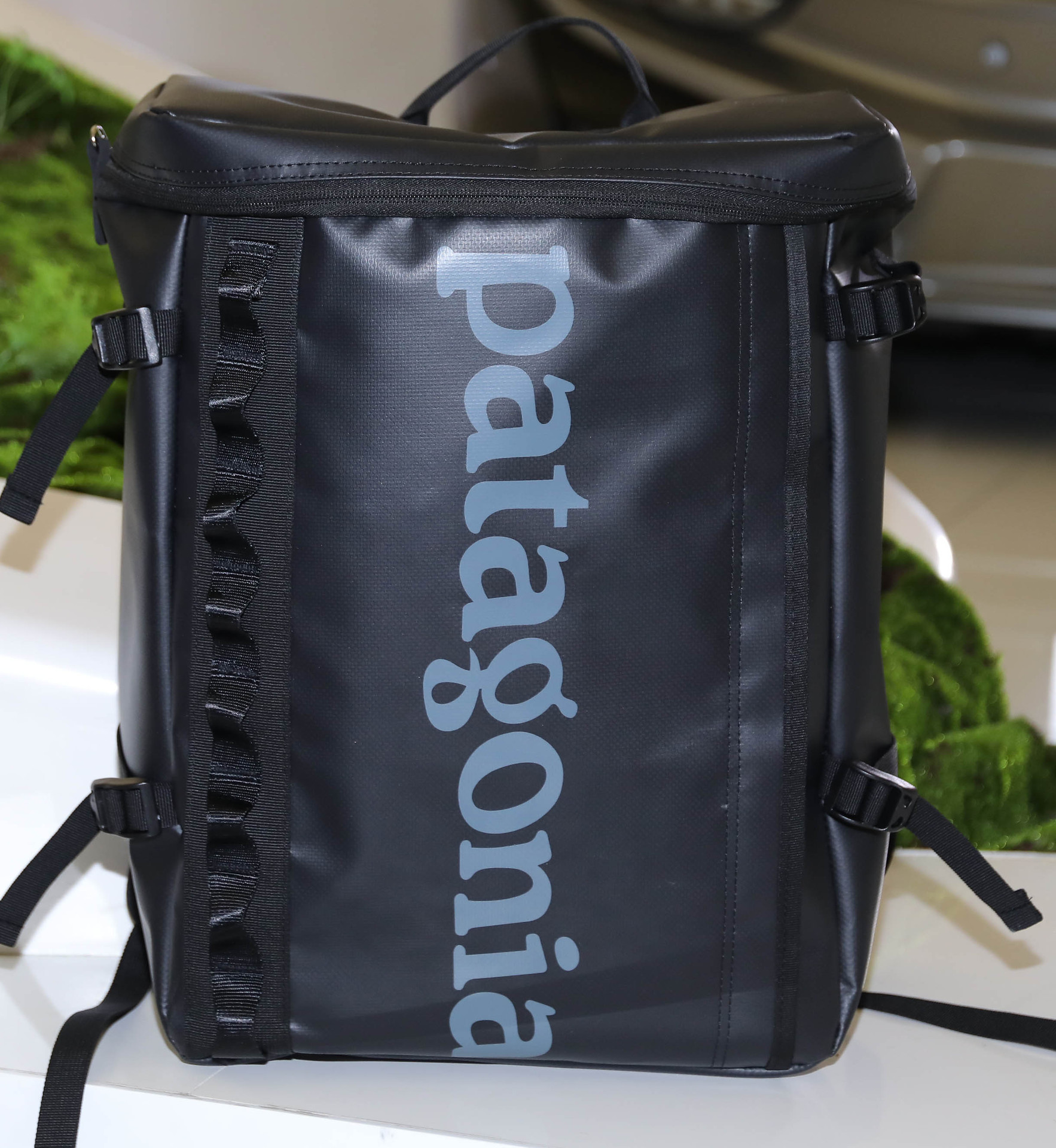 

Pata-gonia bag fashion outdoors fashion high quality designer brand Backpack casual bag school student bag backpack, Connect us if need tee