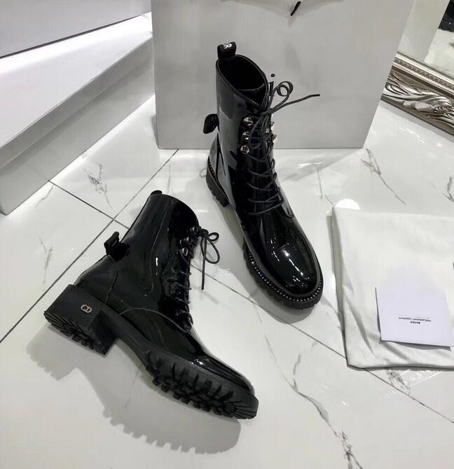 

Hot Sale- women plus velvet retro British Martin shoes thick with ankle boots high to help women's boots, Black