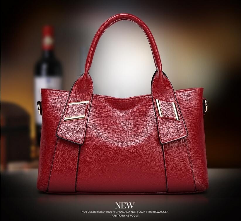 black women's shoulder bolsa