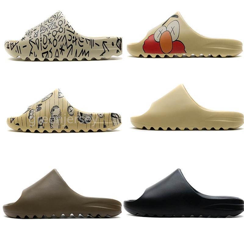 

2020 Mens Summer Beach Casual Slippers Foam runner kanye west Bone White Desert Sand Resin Graffiti men women Slides Sandal Size 36-45