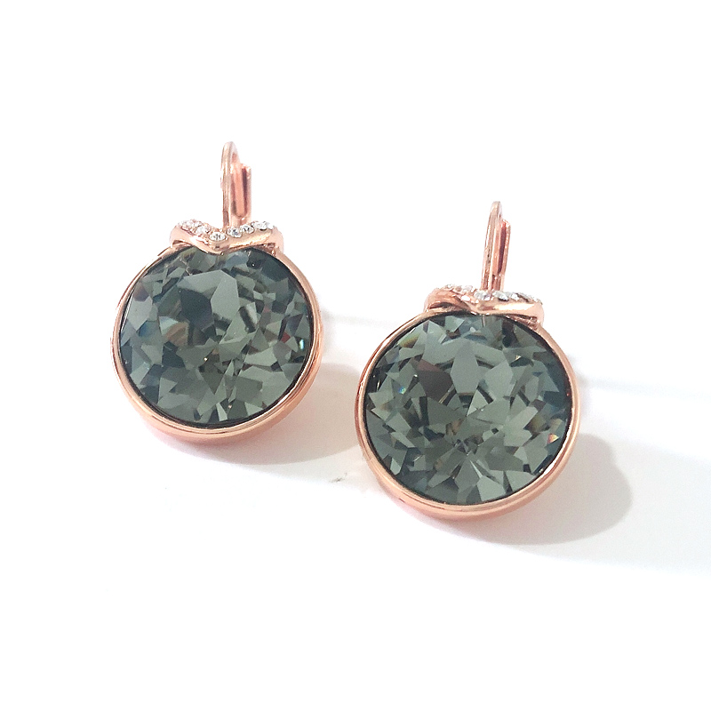 

Round Bella V Stud Earrings made with Austrian Elements Crystal For Women New Fashion Female Earrings Wedding Party Jewelry Mom Girls Gift