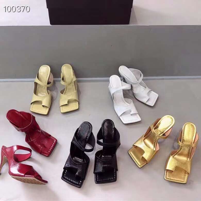 

2020 fashion designer style ladies slippers square women shoes nappa leather sandals summer flip flops high heel fine heel non-slip Roman s, Red