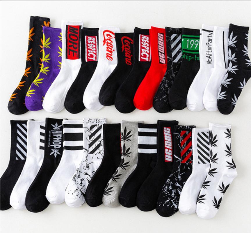 

2020 new quality cotton sports tube socks hiking hiking Alphabet socks men winter men, Beige