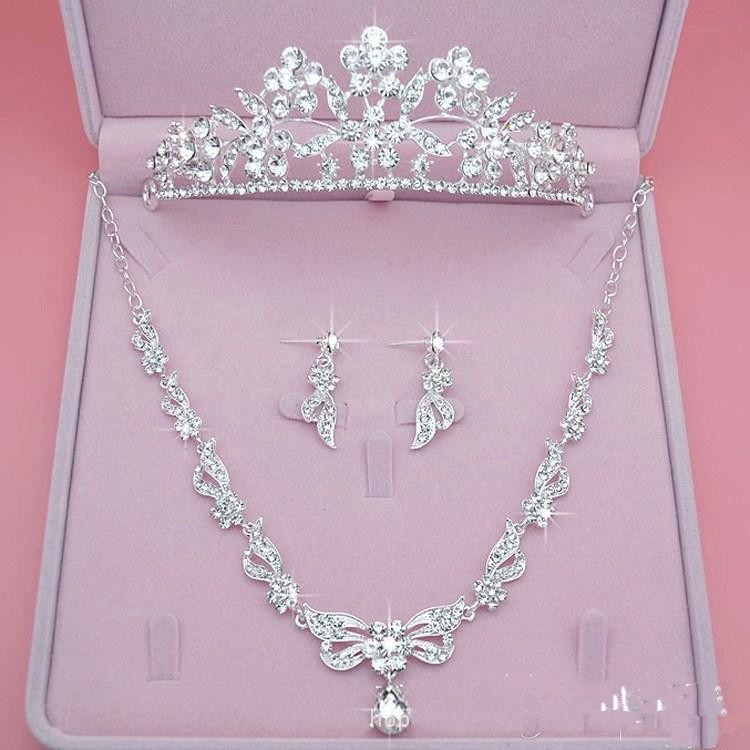 

Beautiful Bridal Jewelry Set Three Piece Crown Earring Necklace Jewelry Bling Bling Wedding Accessories Cheap Sale Ladies Party Accessories, Silver