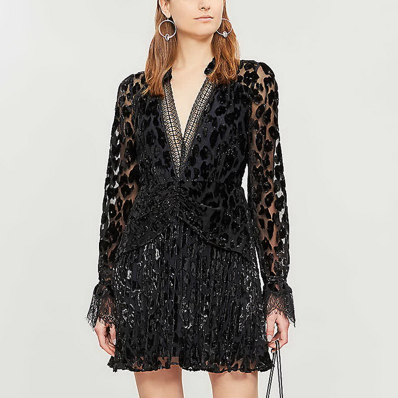 Autumn and winter Black Lace Sexy light mature short skirt velvet leopard bright line V-Neck long sleeve Pleated Dress A50 XSQ