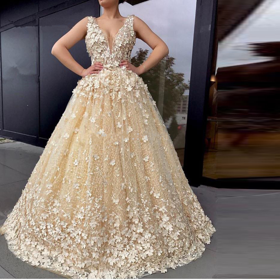 

Champagne V Neck 2020 Prom Dresses Lace Floral Appliqued Beads A Line Evening Gowns Vestido de fiesta Formal Event Wear, Hunter