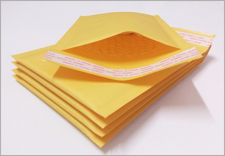

100pcs/lot Bubble Mailers Padded Envelopes Packaging Yellow Kraft Papers 110*130mm Shipping Bags Kraft Bubble Mailing Envelope Bags