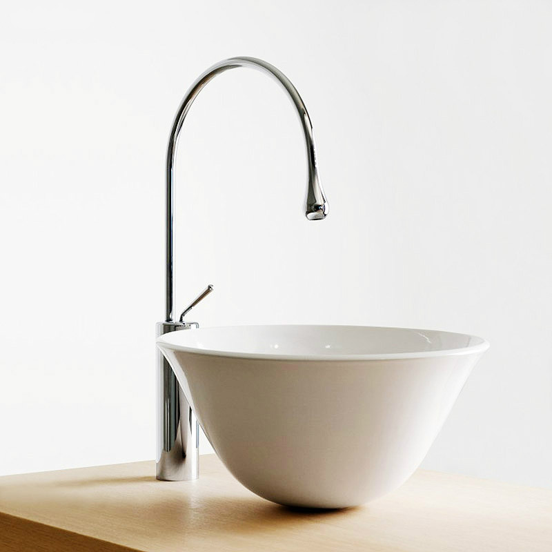 

Black & Chrome Brass Drop-shaped Kitchen Sink Faucet Mixer Cold And Hot Single Handle Swivel Spout Kitchen Water Sink Mixer Tap