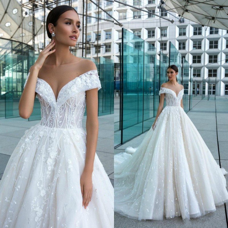 

2020 New Arrival Wedding Dresses Lace Appliques Illusion Scoop Neck Bridal Gowns Sweep Train Wedding Dress robe de mariee, White