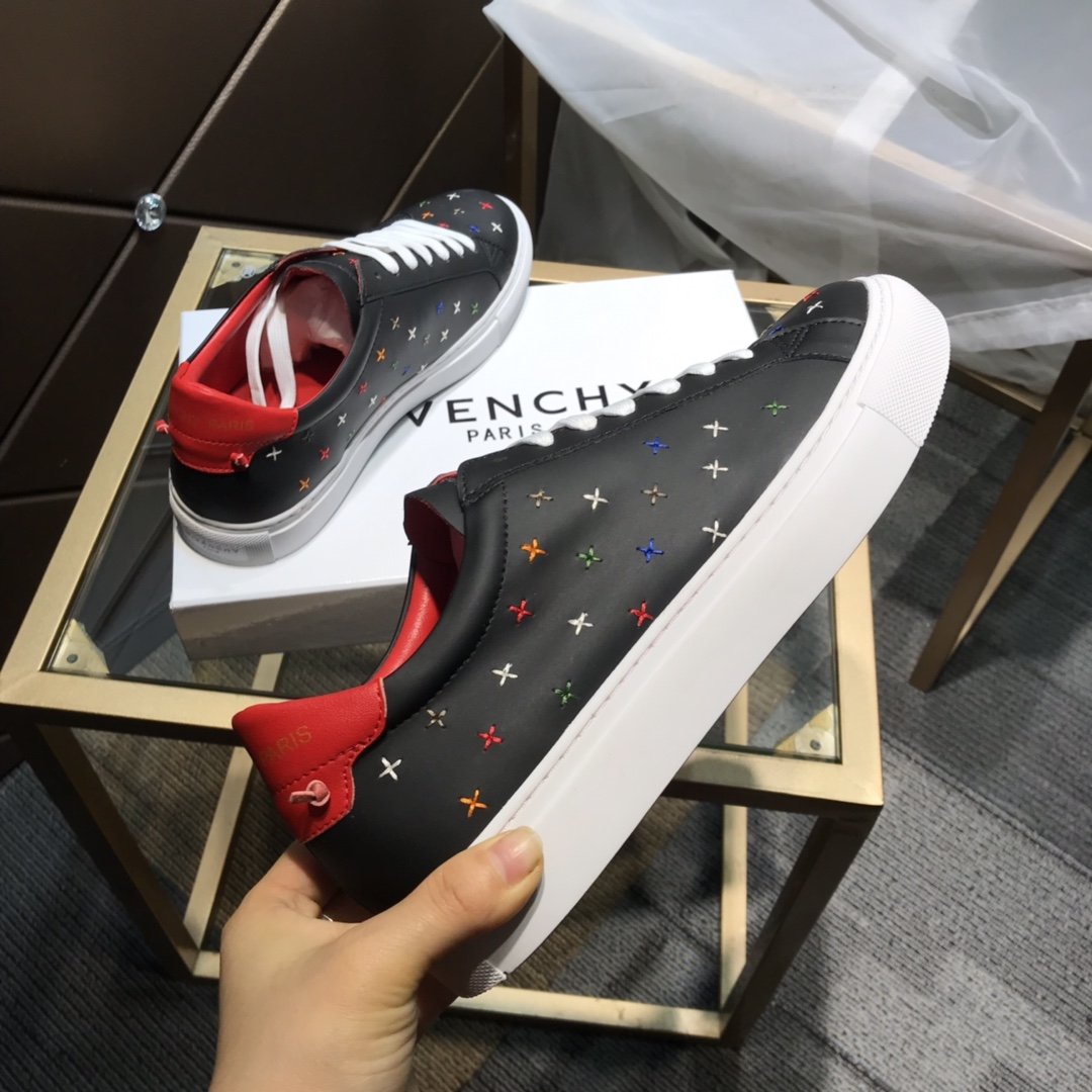 selling shoes online