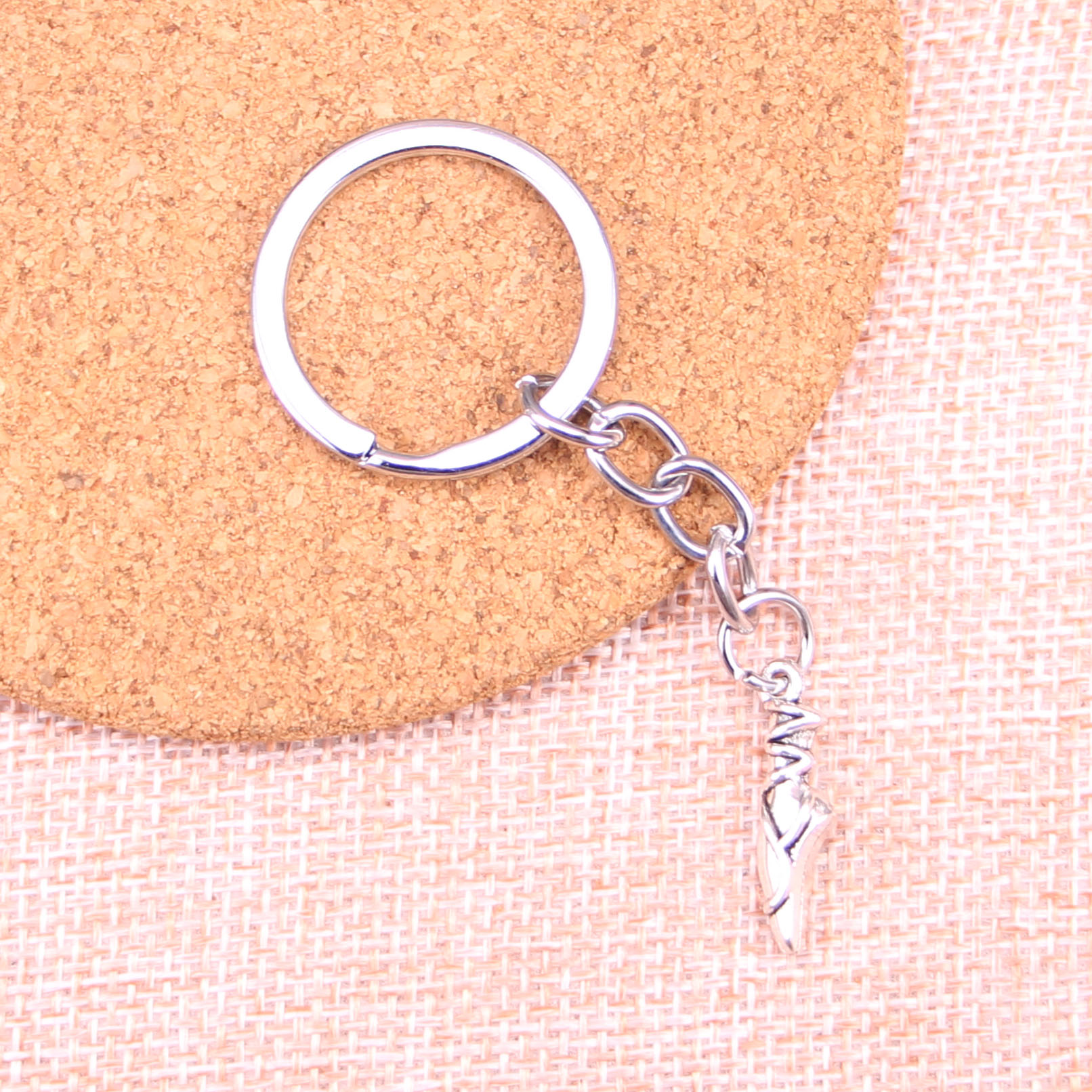 

New Keychain 23*6*4mm ballet shoes Pendants DIY Men Car Key Chain Ring Holder Keyring Souvenir Jewelry Gift, Slivery;golden