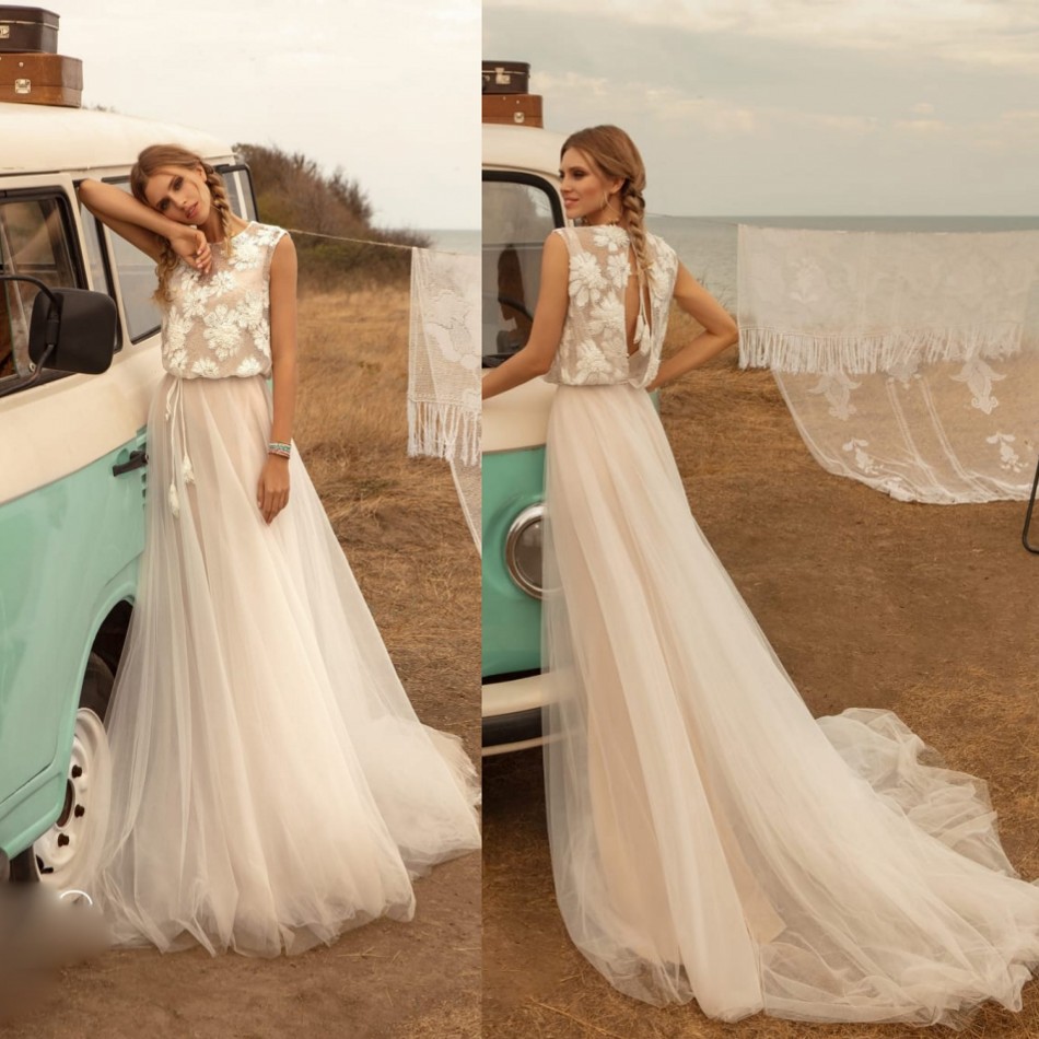 

Newest A Line Ariamobridal Bohemian Dresses Jewel Neck Sleeveless Tulle Lace Applique Hollow Wedding Gowns Sweep Train robe de mariée, Fuchsia