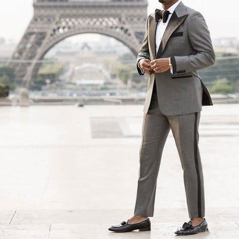 

Handsome Groomsmen Peak Lapel Groom Tuxedos Mens Wedding Dress Man Jacket Blazer Prom Dinner 2 Piece Suit(Jacket+Pants+Tie) 413, Same as image