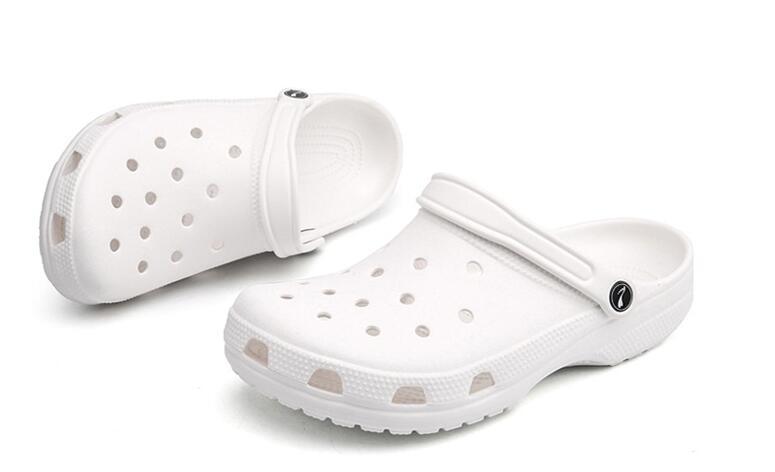 Vente chaude - 2019 Hommes Sandales D'été Plage Sandales Casual Plat Slip Sur Flip Flops hommes creux chaussures