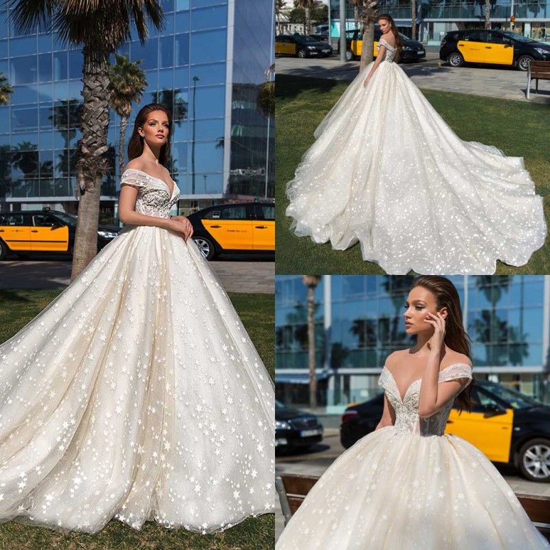 

2020 Bohemian Crystal Design Wedding Dresses Off Shoulder Bling Star Appliques Country Bridal Gowns Sweep Train A-Line Beach Wedding Dress, Daffodil