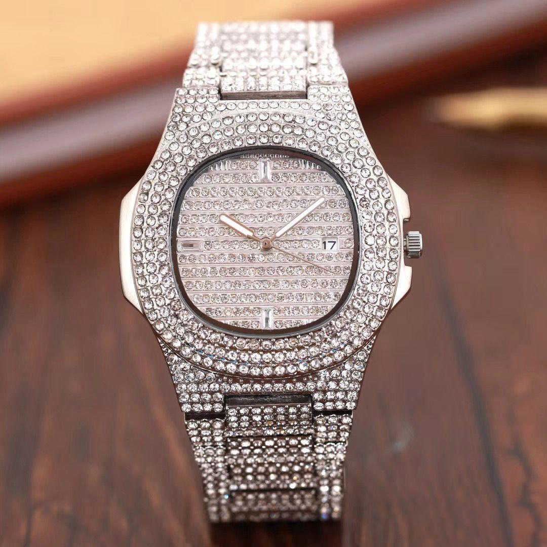 

2020 New Full Diamond Watches Luxury Mens Watches Fashion Quartz Wristwatches Stainless Steel Cool Full Gold Calendar Men Watch