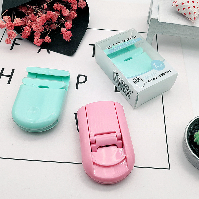 

Pvc bag Mini eyelash curler Girls Plastic portable eyelash curler Beauty Makeup Tool New Women Plastic Curling Eyelashes Auxiliary