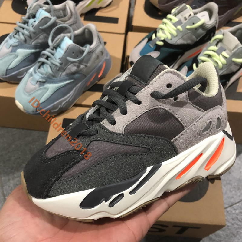 

700 Magnet Kids Running Shoes For Boys Girls 2020 Kanye West Outdoor Sneakers Wave Runner Solid Grey Mauve Inertia Babys Shoes Size 26-35