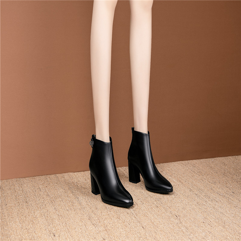 

Winter new European and American square head zipper short boots female full leather upper simple and elegant, Beige