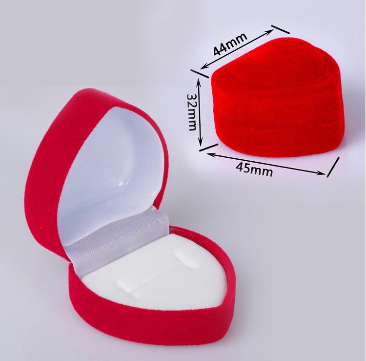 Caja De Anillo Rojo £ 4.50 Flocado forma de corazón Caja Anillo Corazón Rojo Caja De Anillo Rojo