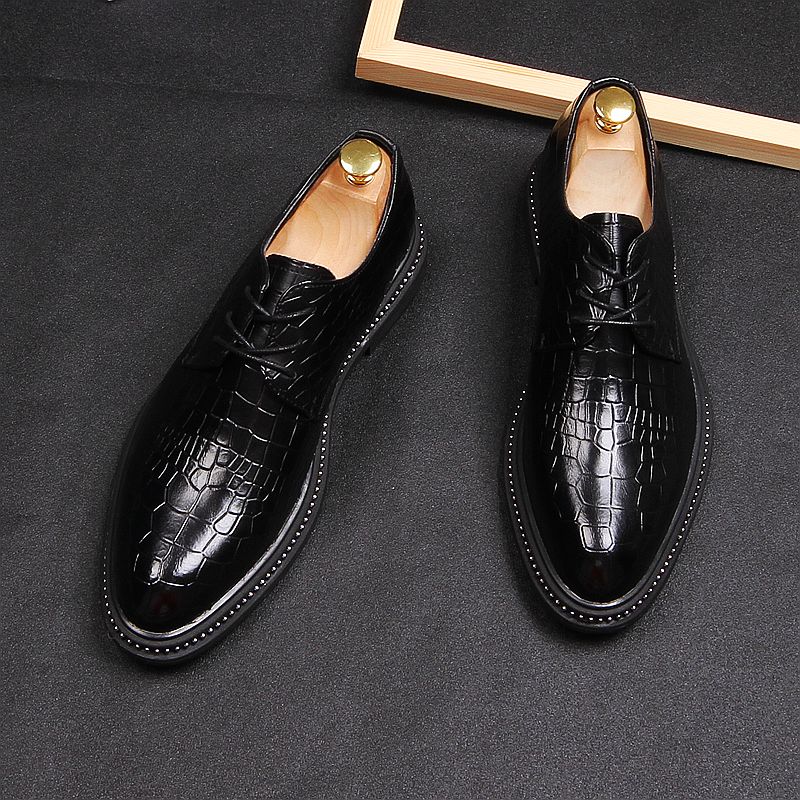 

Men Crocodile Grain Black Business Shoes Fashion Lace Up Crocodile Pattern Aged British Style Oxford Shoes Tide of Formal Shoe