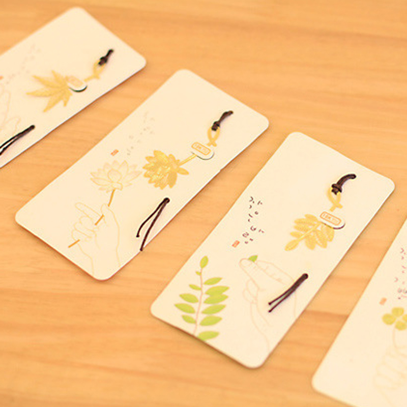 

Metal Bookmark Creative Plant Clover Leaf Hollow Bookmark Office School Supplies Student Stationery Party Children Gifts VT1434
