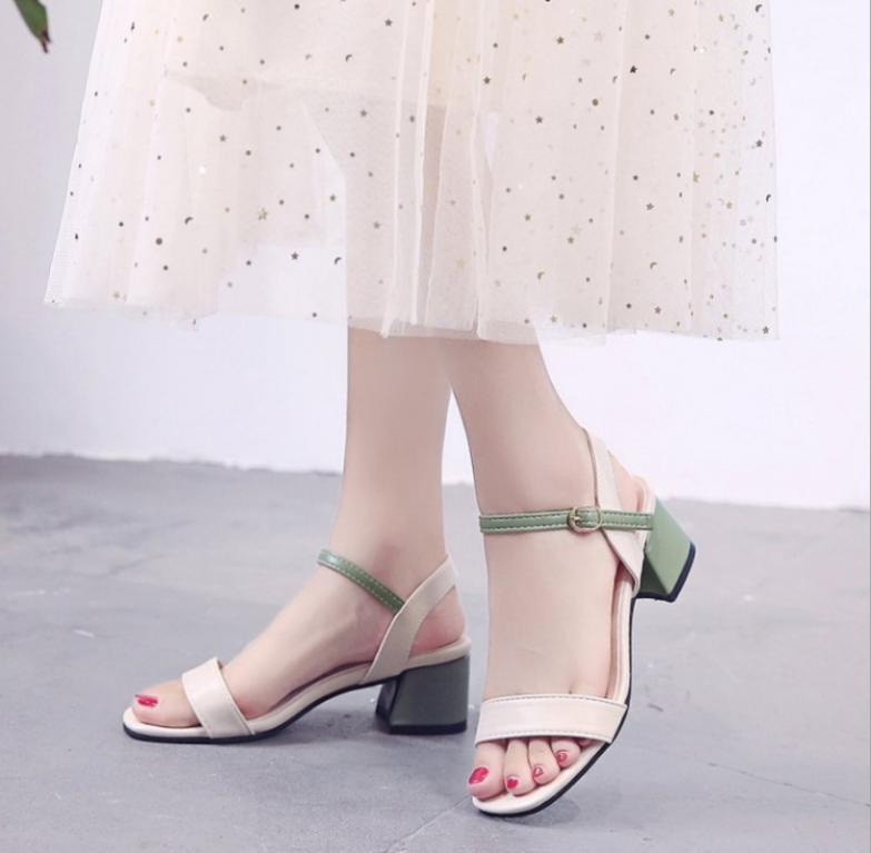 

Simple one word sandals with buckle New summer sandals with all kinds of fairy wind and thick heels hot fashion women, Khaki