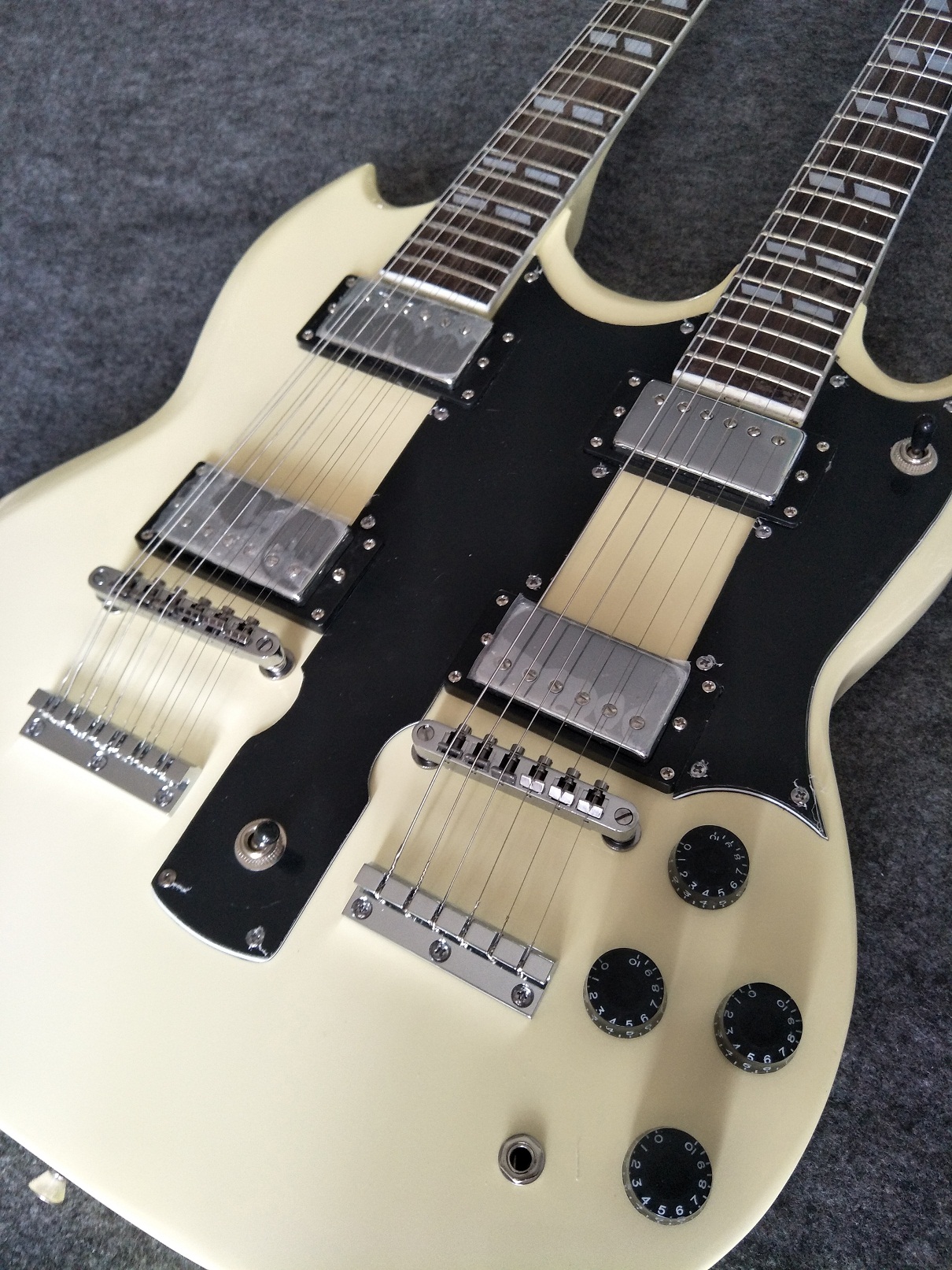 

Double neck 12-string electric guitar Professional electric bass electric guitar Custom shop Multi-color optional Chinese factory custom ele