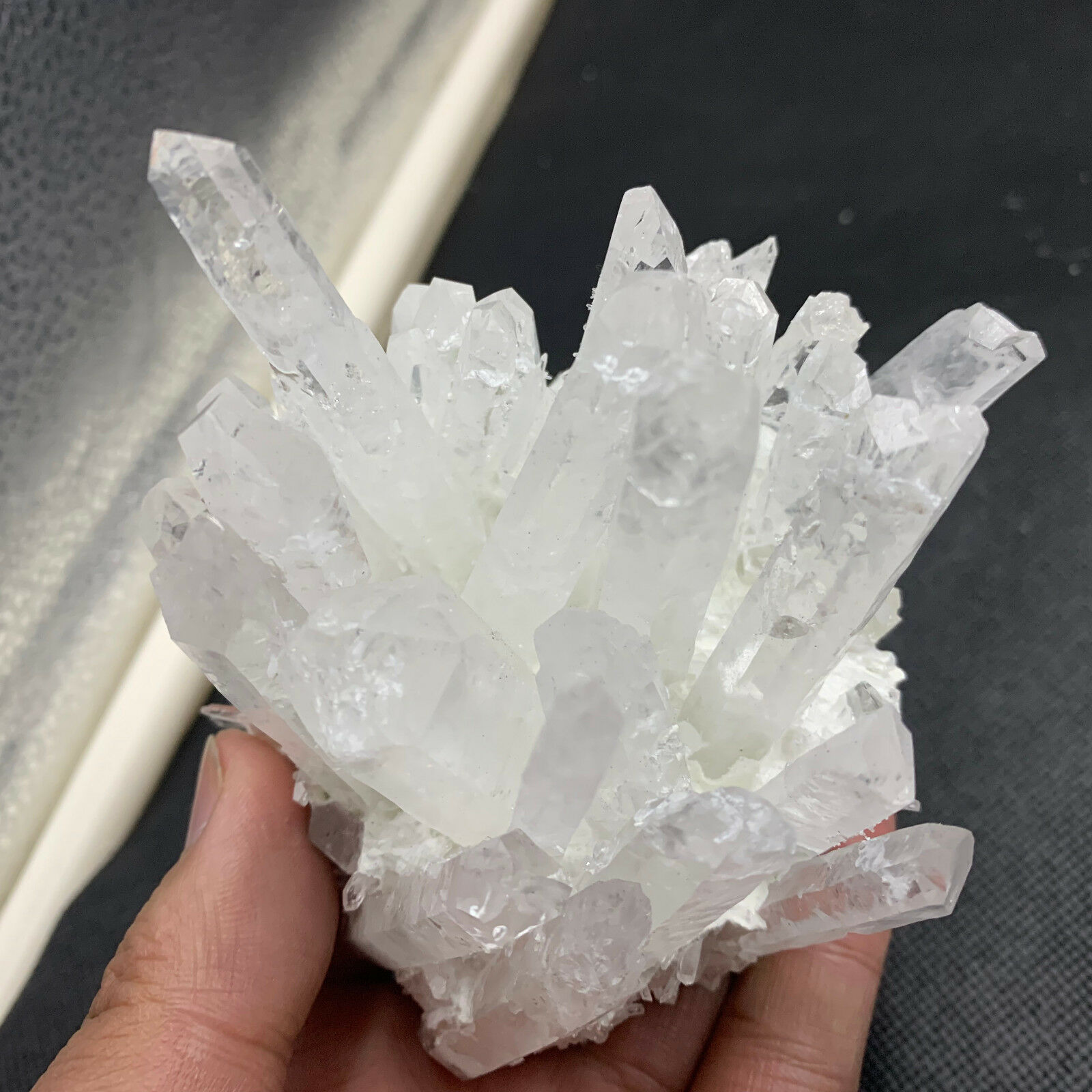 

About 800g-200g Natural Beautiful quartz Crystal Cluster Specimen healing, Black