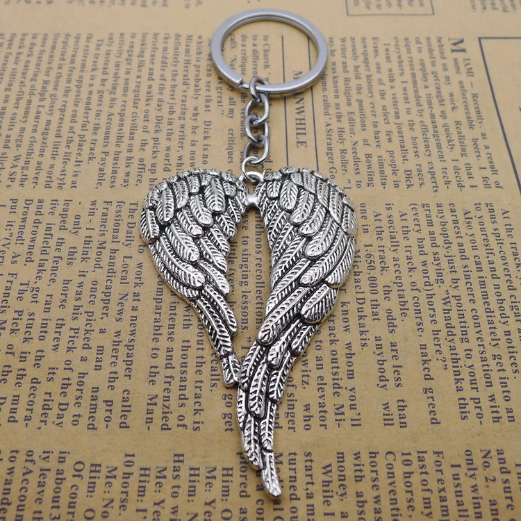 

Alloy Tuba Love Wing Key Pendant Buckle Ancient Silver Ornaments Parts