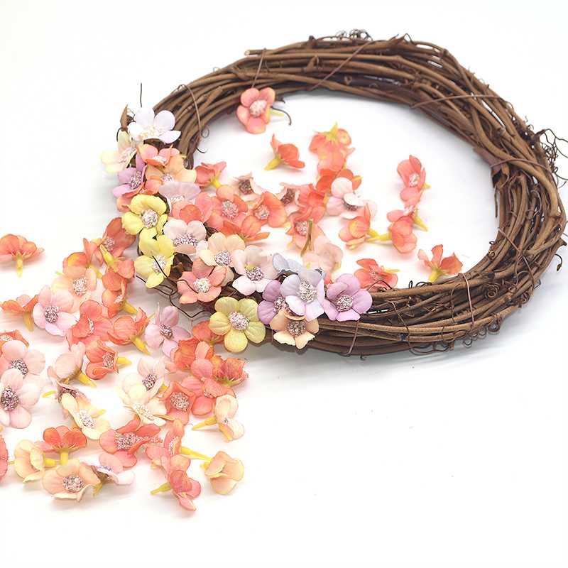 

50pcs Mini Artificial Silk Daisy Flowers Heads Natural Rattan Wreath For Wedding Decor Supplies Home Ornament DIY Garland Crafts, C03-1pc