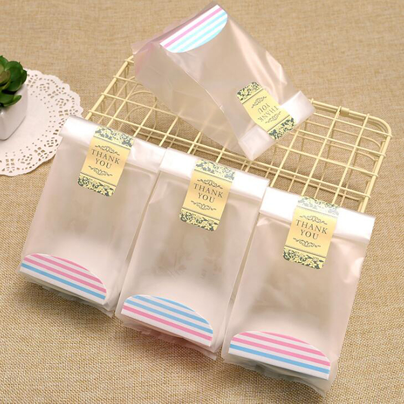 

2020 Hot Sale New Translucent Frosted Cookies Biscuits Bags With Bottom Paper Birthday Party Cookies Bags