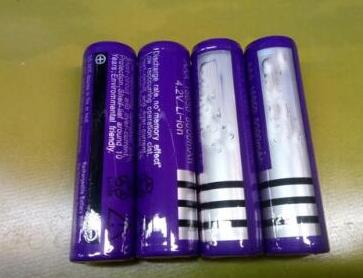 

Free ship 4pcs/lot 18650 li-ion rechargeable battery 4.2V lithium battery