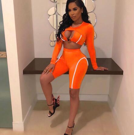 

2 pieces sportswear woman reflective striped sports suit Sexy cut out buckle design yoga set long sleeve cropped top and shorts, Black