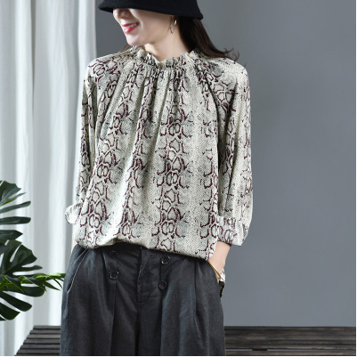 

2020 Spring Summer Blouse Retro Women Slim-type Tops New Shirt Ruffled Print Vintage Casual Ladies All-match Shirt Tops, Figure 2