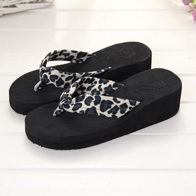 

2020 new female slippers in summer, wedge slippers, muffin women, classic leopard flip flops, Black