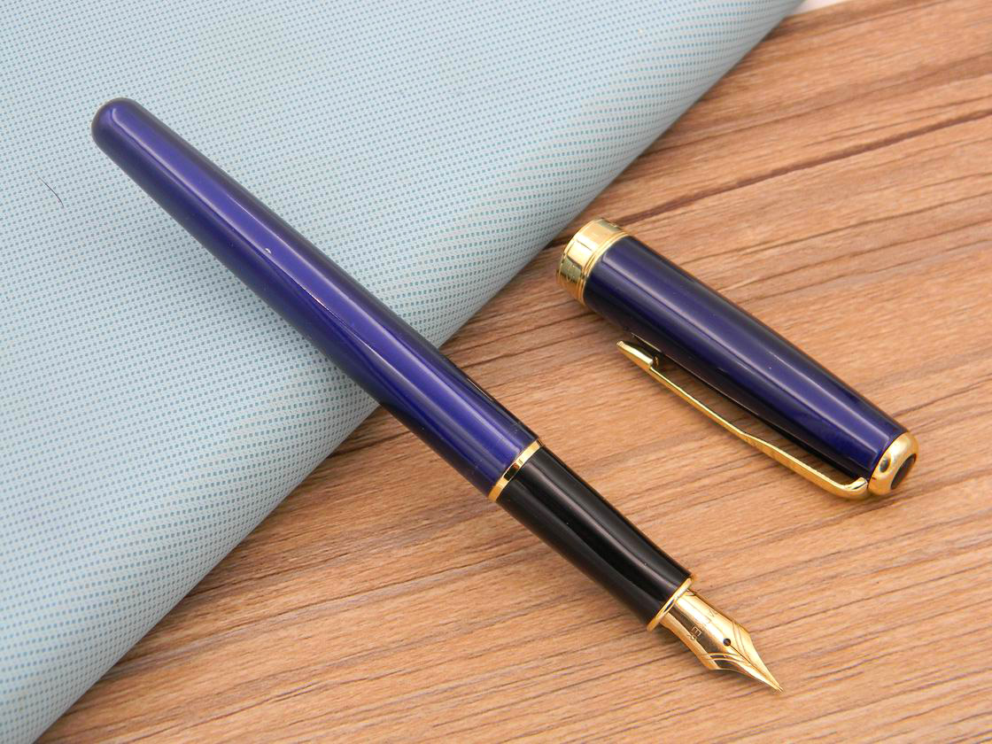 

metal Sonnet Blue Lacquer With Golden Trim M Nib Fountain Pen