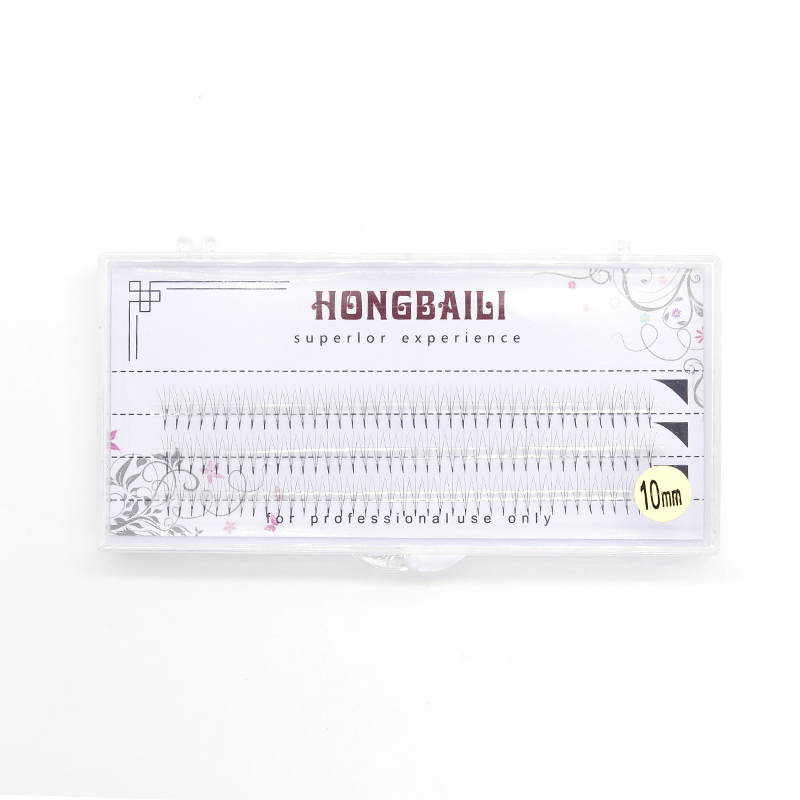 

Three flattened A-type false eyelashes in the middle of the grafted hairs planted with W-type false eyelashes