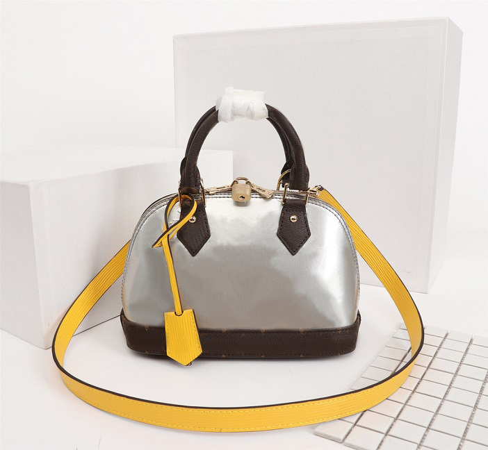 Handbag, men's and women's bag fashionable and classic,various colors free delivery; jiang b247 m53152 size:25..17.5..11.5cm