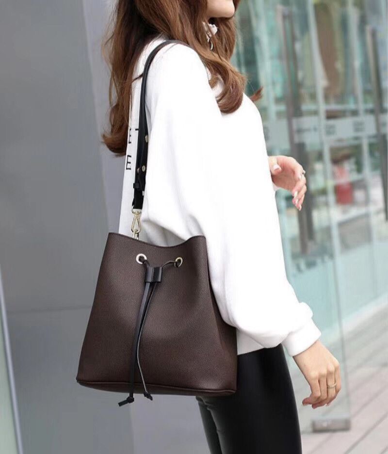 

Wholesale Orignal Real Leather Fashion Famous Shoulder Bag Tote Handbags Presbyopic Shopping Bag Purse Messenger Bag #5188, Black